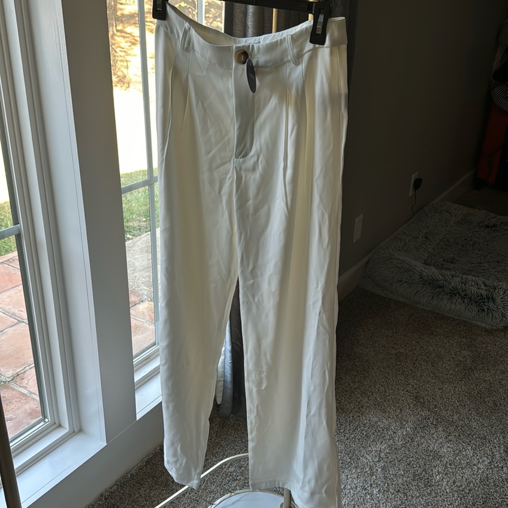 NWT SweatyRocks White Dress Pants size Medium